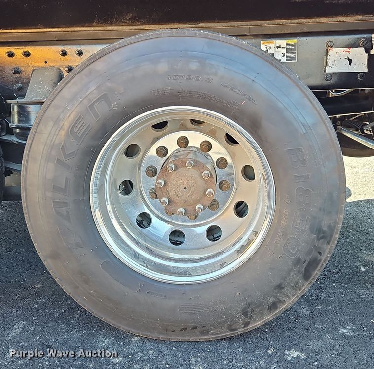 image for item NZ9122 2018 Kenworth T880 dump truck