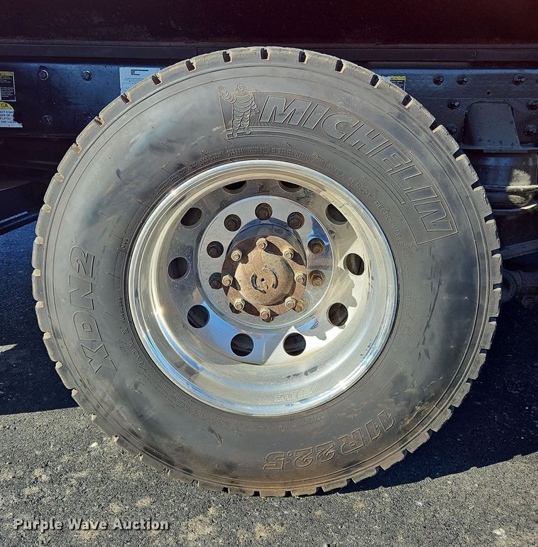 image for item NZ9122 2018 Kenworth T880 dump truck