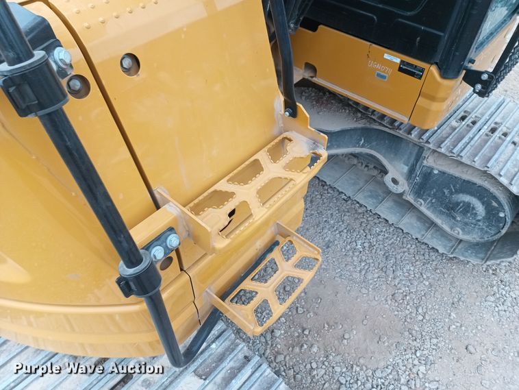 image for item OA9193 2021 Caterpillar 325  excavator
