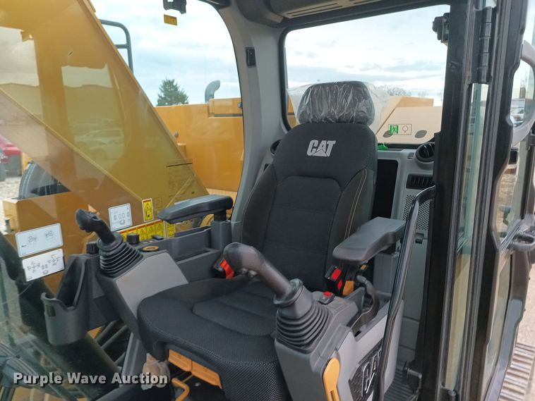 image for item OA9193 2021 Caterpillar 325  excavator