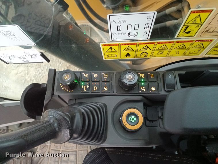 image for item OA9193 2021 Caterpillar 325  excavator