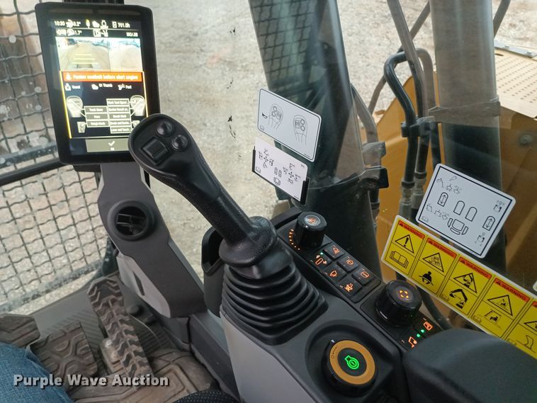 image for item OA9193 2021 Caterpillar 325  excavator