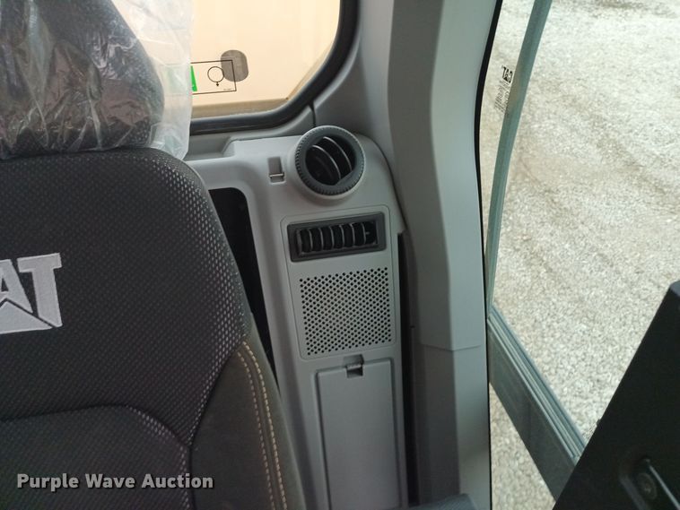 image for item OA9193 2021 Caterpillar 325  excavator