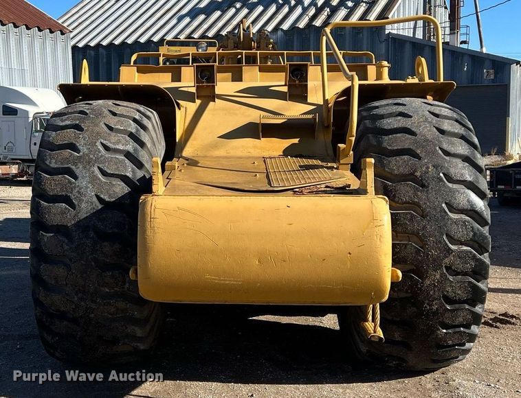 image for item OA9226 1993 Caterpillar 621E  scraper