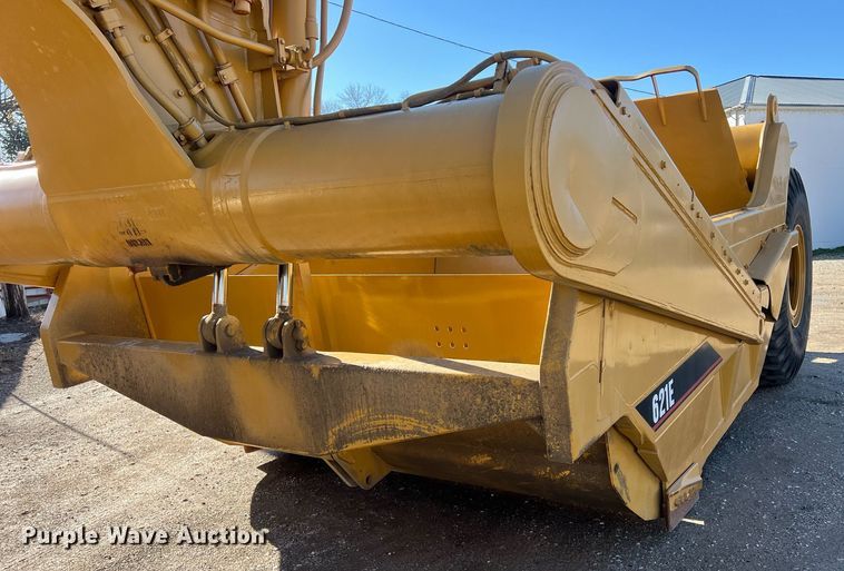 image for item OA9226 1993 Caterpillar 621E  scraper