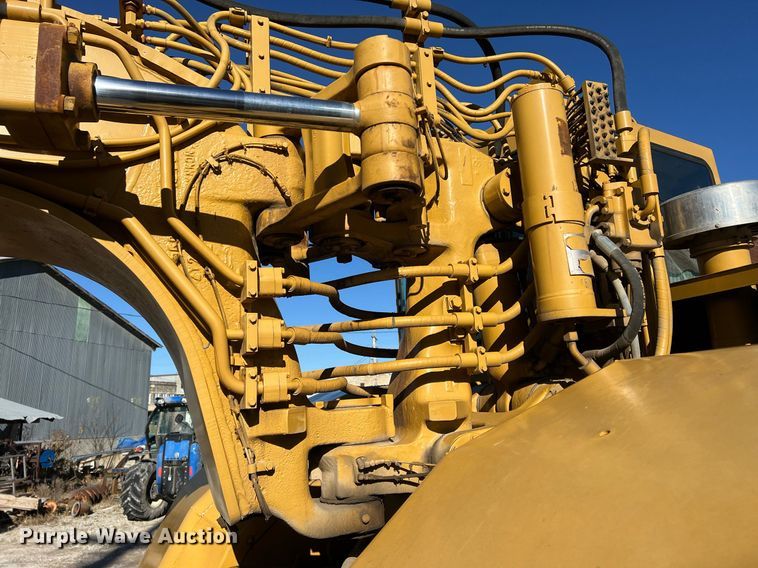 image for item OA9226 1993 Caterpillar 621E  scraper