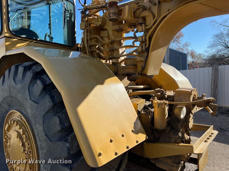 image for item OA9226 1993 Caterpillar 621E  scraper