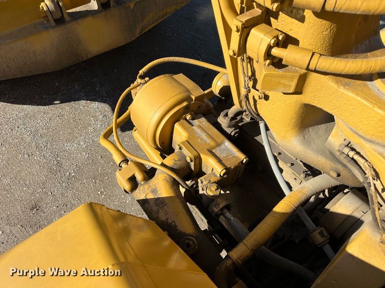 image for item OA9226 1993 Caterpillar 621E  scraper