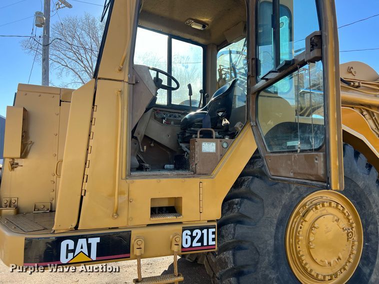 image for item OA9226 1993 Caterpillar 621E  scraper