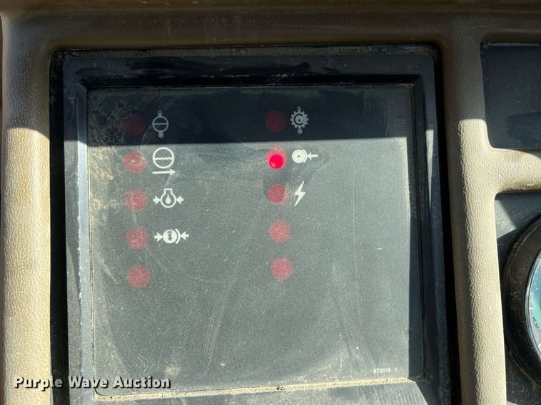 image for item OA9226 1993 Caterpillar 621E  scraper