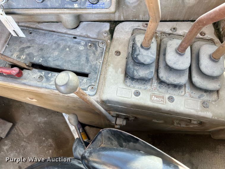 image for item OA9226 1993 Caterpillar 621E  scraper