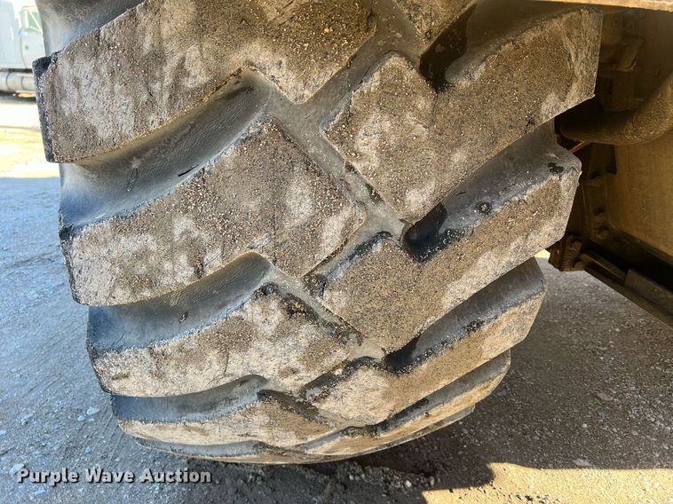 image for item OA9226 1993 Caterpillar 621E  scraper