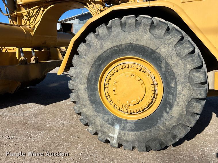 image for item OA9226 1993 Caterpillar 621E  scraper
