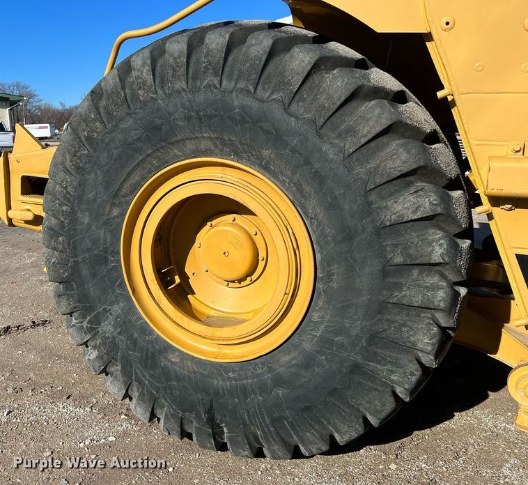 image for item OA9226 1993 Caterpillar 621E  scraper