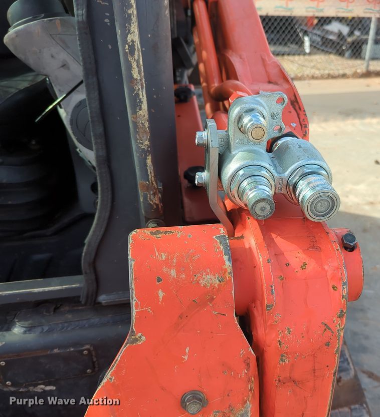 image for item OD9033 2019 Kubota SVL75-2  tracked skid steer loader