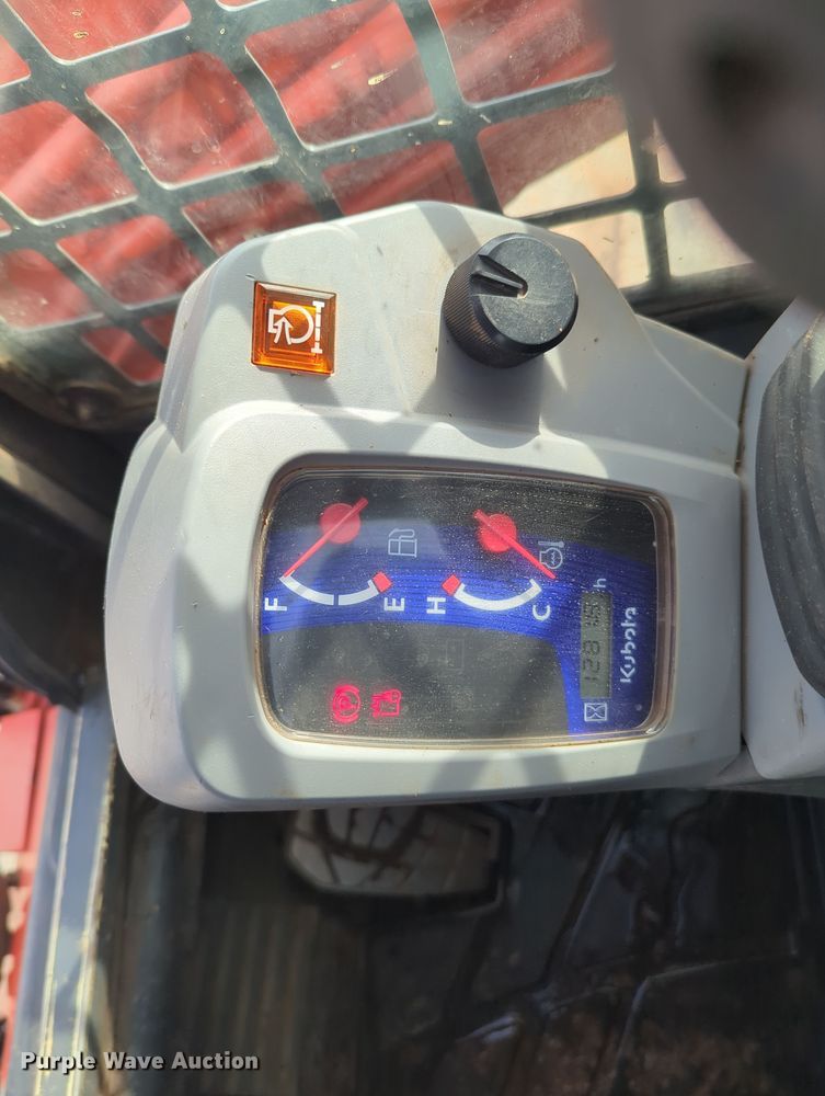 image for item OD9033 2019 Kubota SVL75-2  tracked skid steer loader