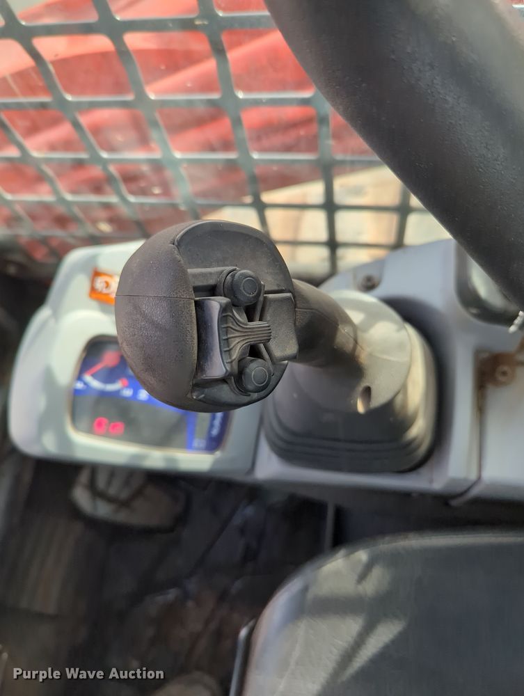 image for item OD9033 2019 Kubota SVL75-2  tracked skid steer loader