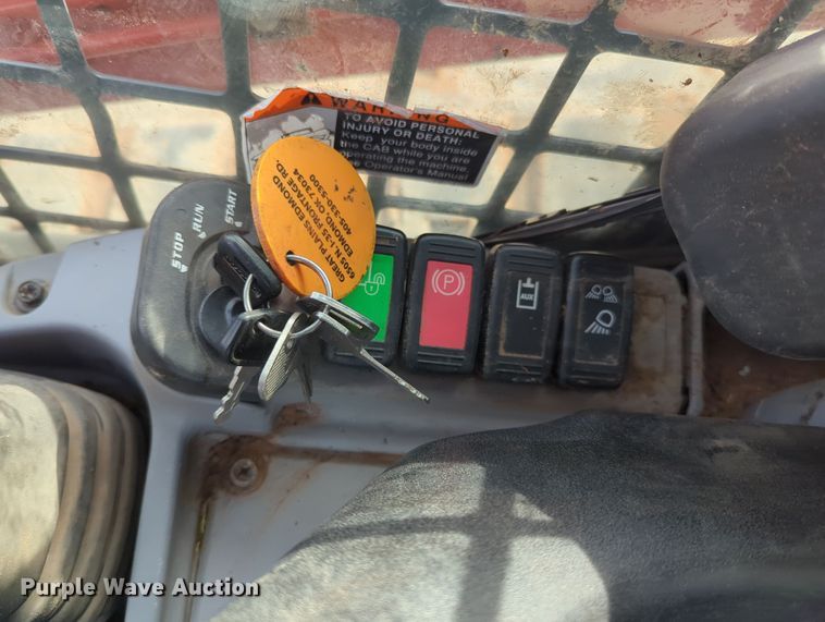 image for item OD9033 2019 Kubota SVL75-2  tracked skid steer loader