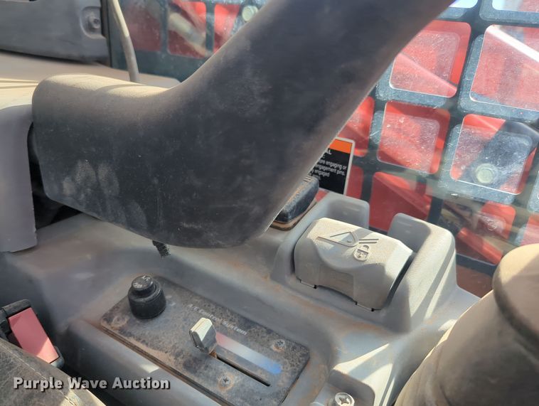 image for item OD9036 Kubota SVL95-2S  tracked skid steer loader