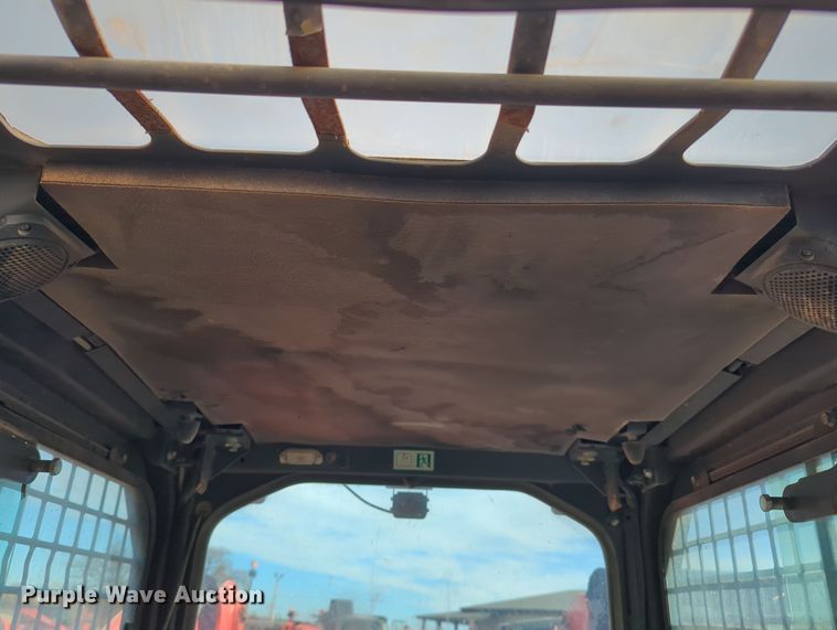 image for item OD9036 Kubota SVL95-2S  tracked skid steer loader