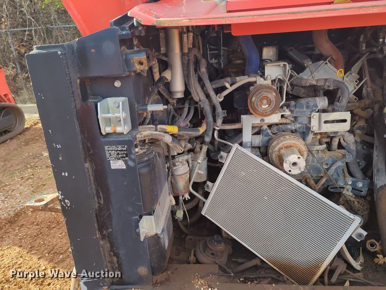 image for item OD9036 Kubota SVL95-2S  tracked skid steer loader