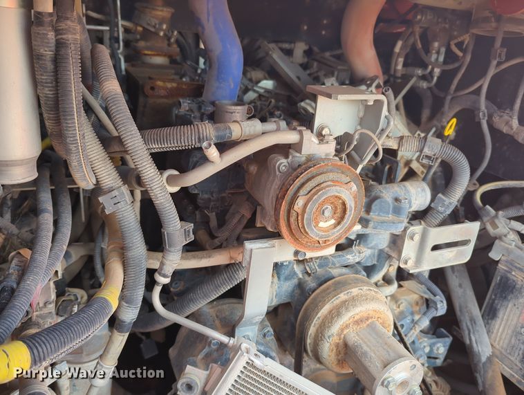 image for item OD9036 Kubota SVL95-2S  tracked skid steer loader