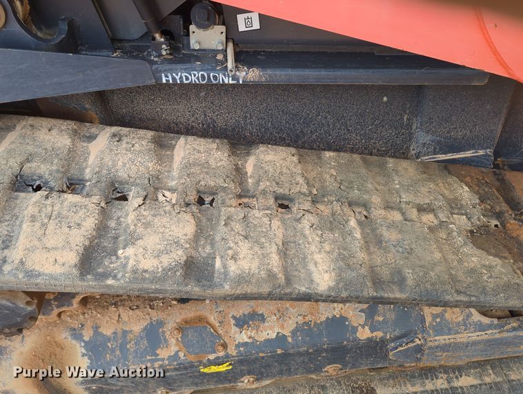 image for item OD9036 Kubota SVL95-2S  tracked skid steer loader