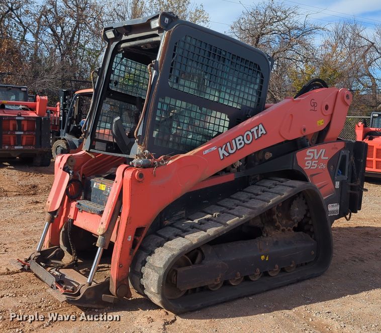 image for item OD9041 Kubota SVL95-2S  tracked skid steer loader