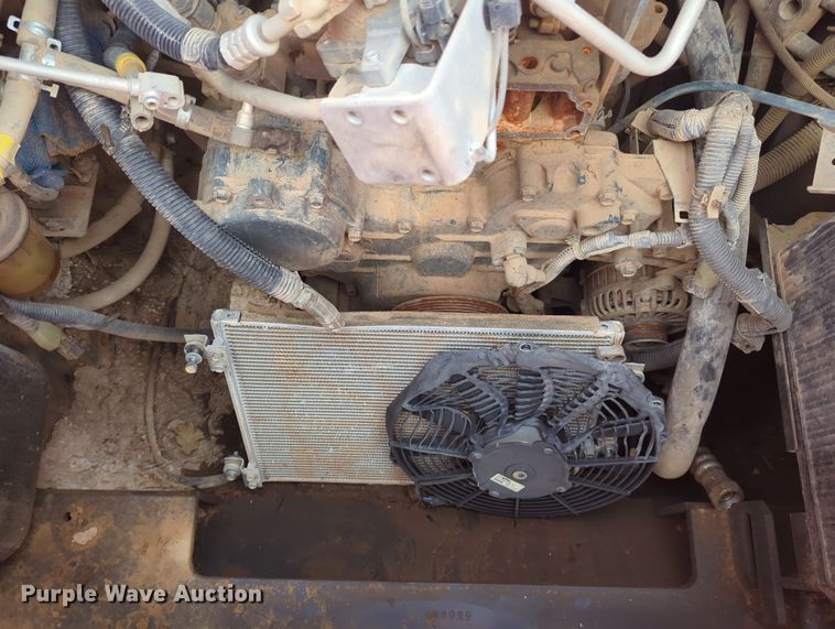 image for item OD9041 Kubota SVL95-2S  tracked skid steer loader