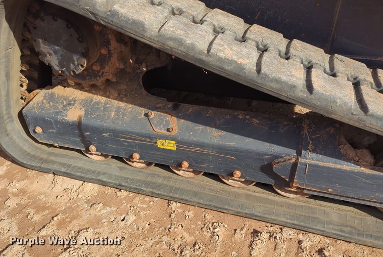 image for item OD9041 Kubota SVL95-2S  tracked skid steer loader