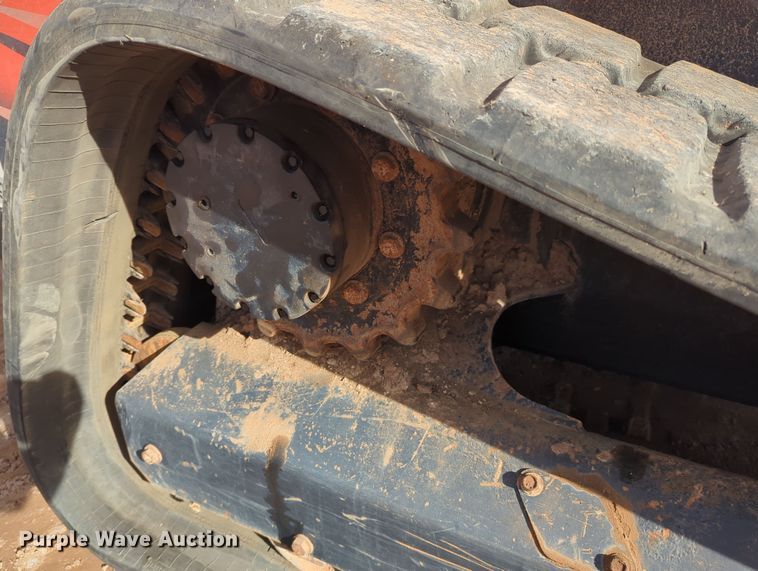 image for item OD9041 Kubota SVL95-2S  tracked skid steer loader