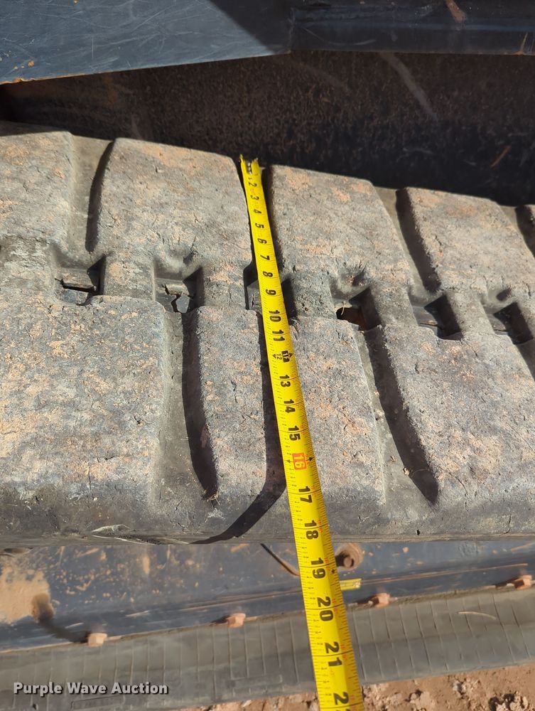 image for item OD9041 Kubota SVL95-2S  tracked skid steer loader