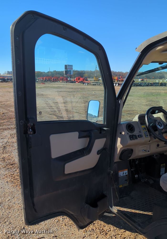 image for item OD9075 2020 John Deere Gator XUV835R  utility vehicle