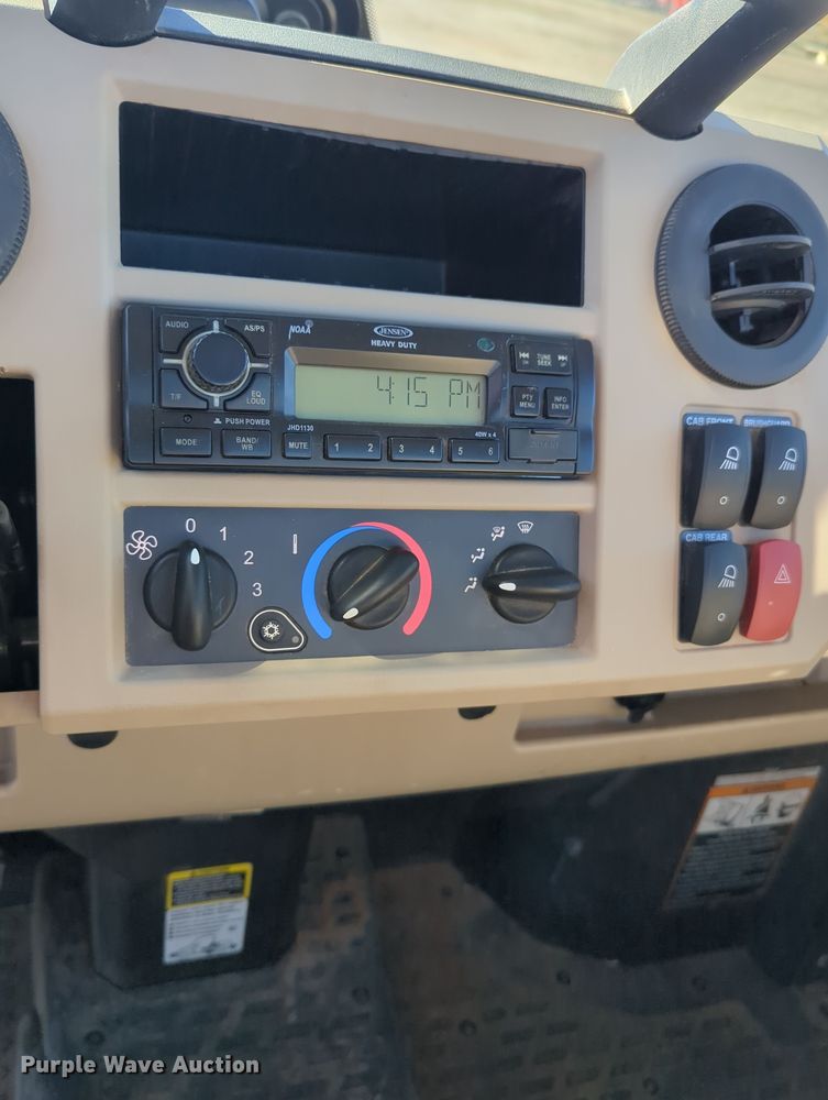 image for item OD9075 2020 John Deere Gator XUV835R  utility vehicle