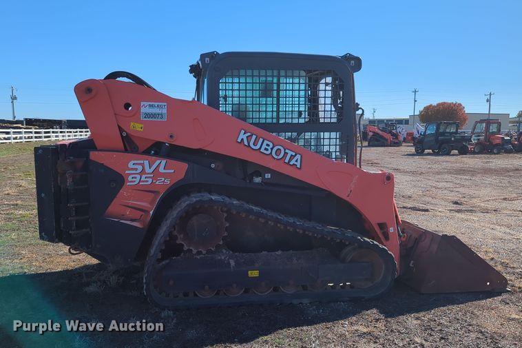 image for item OD9076 2019 Kubota SVL95-2S  tracked skid steer loader