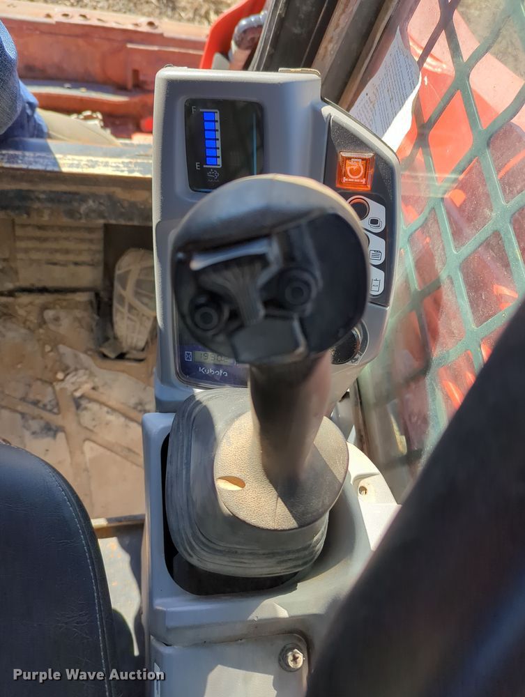 image for item OD9076 2019 Kubota SVL95-2S  tracked skid steer loader