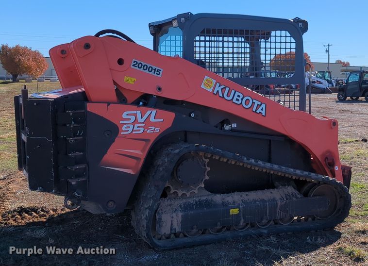 image for item OD9077 2017 Kubota SVL95-2S  tracked skid steer loader