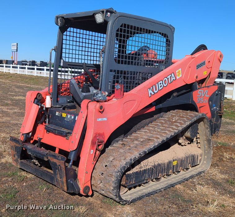 image for item OD9077 2017 Kubota SVL95-2S  tracked skid steer loader