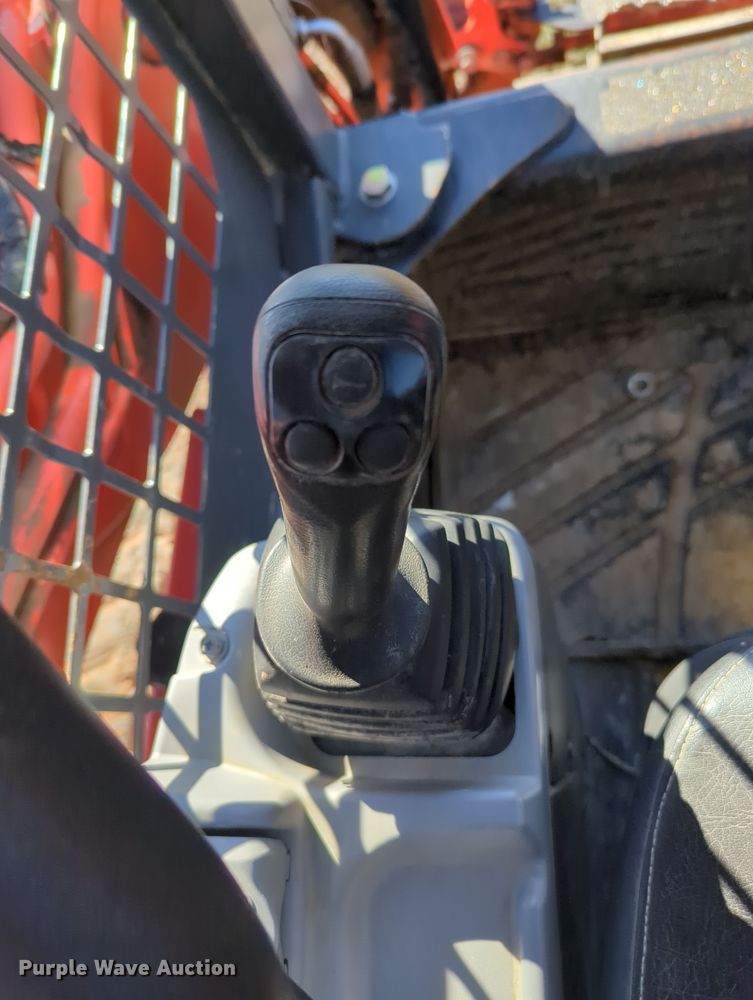 image for item OD9077 2017 Kubota SVL95-2S  tracked skid steer loader