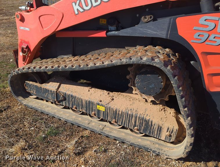 image for item OD9077 2017 Kubota SVL95-2S  tracked skid steer loader