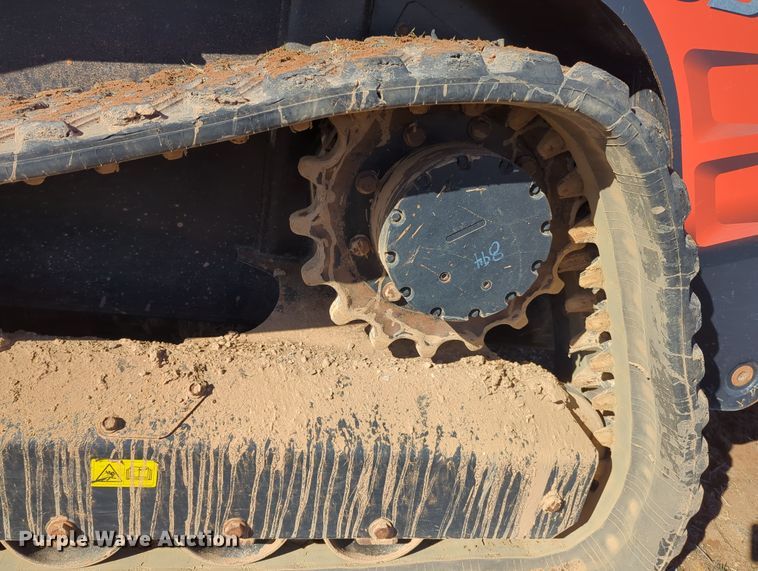 image for item OD9077 2017 Kubota SVL95-2S  tracked skid steer loader