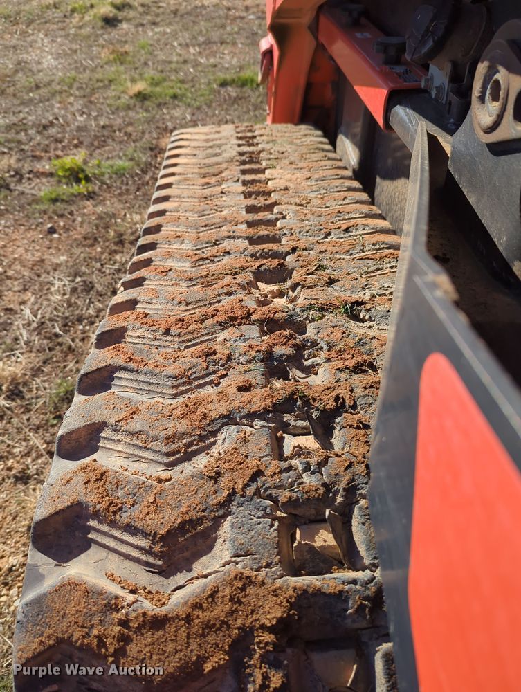 image for item OD9077 2017 Kubota SVL95-2S  tracked skid steer loader