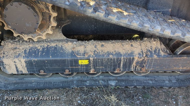 image for item OD9077 2017 Kubota SVL95-2S  tracked skid steer loader