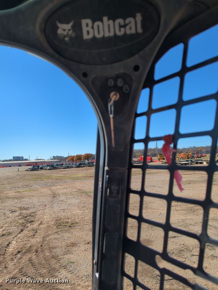 image for item OD9078 2017 Bobcat T595  tracked skid steer loader