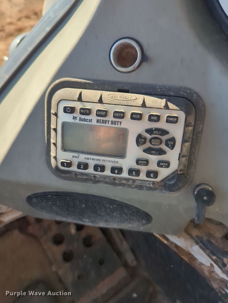 image for item OD9079 2013 Bobcat T870  tracked skid steer loader