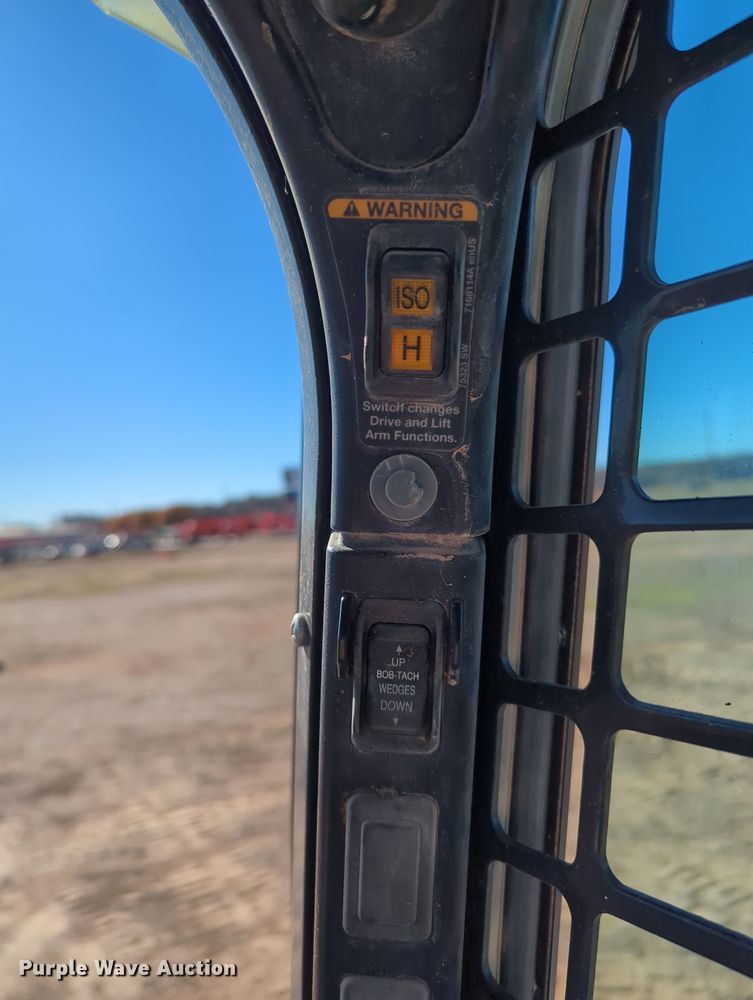 image for item OD9079 2013 Bobcat T870  tracked skid steer loader