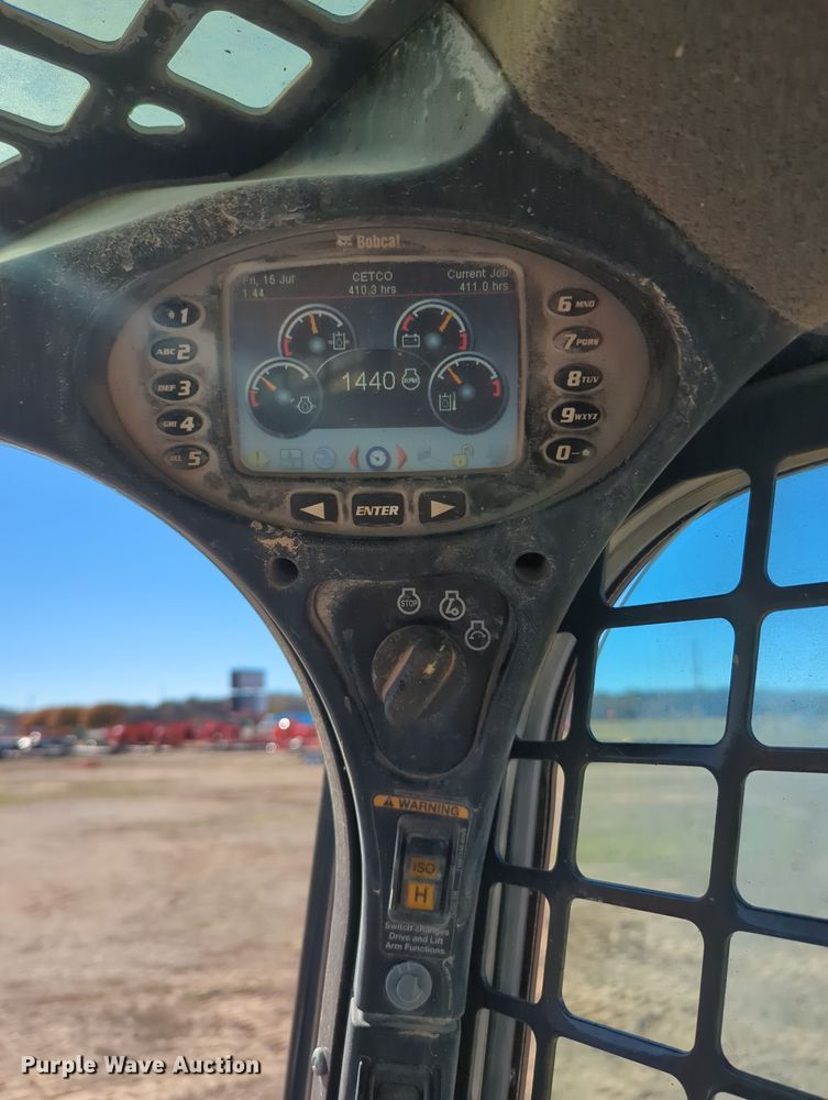 image for item OD9079 2013 Bobcat T870  tracked skid steer loader