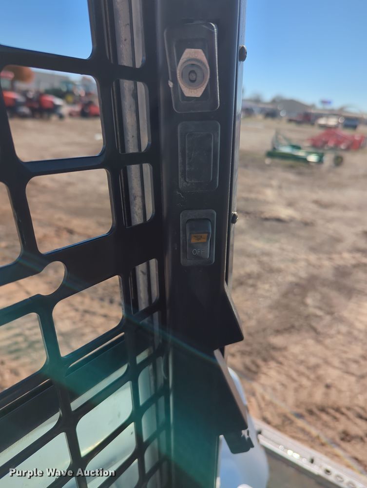 image for item OD9079 2013 Bobcat T870  tracked skid steer loader