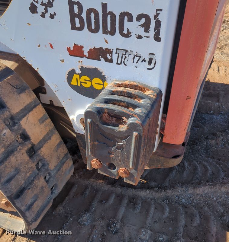 image for item OD9079 2013 Bobcat T870  tracked skid steer loader