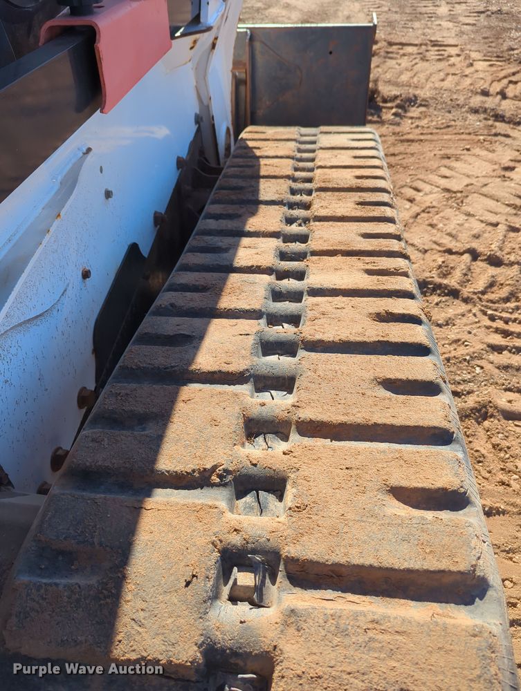 image for item OD9079 2013 Bobcat T870  tracked skid steer loader